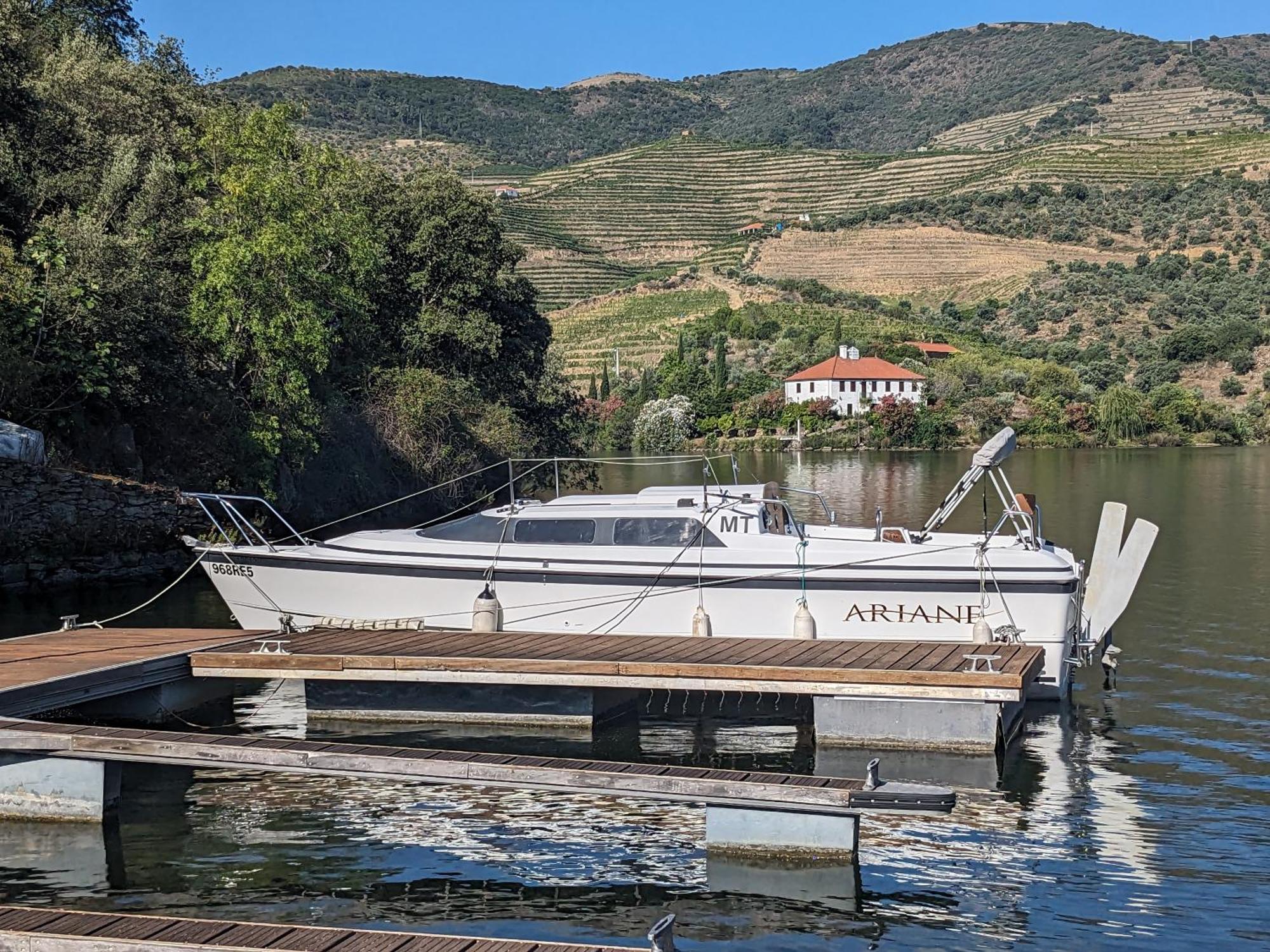 Douro Yacht Charter & Bungalows São João da Pesqueira Bagian luar foto
