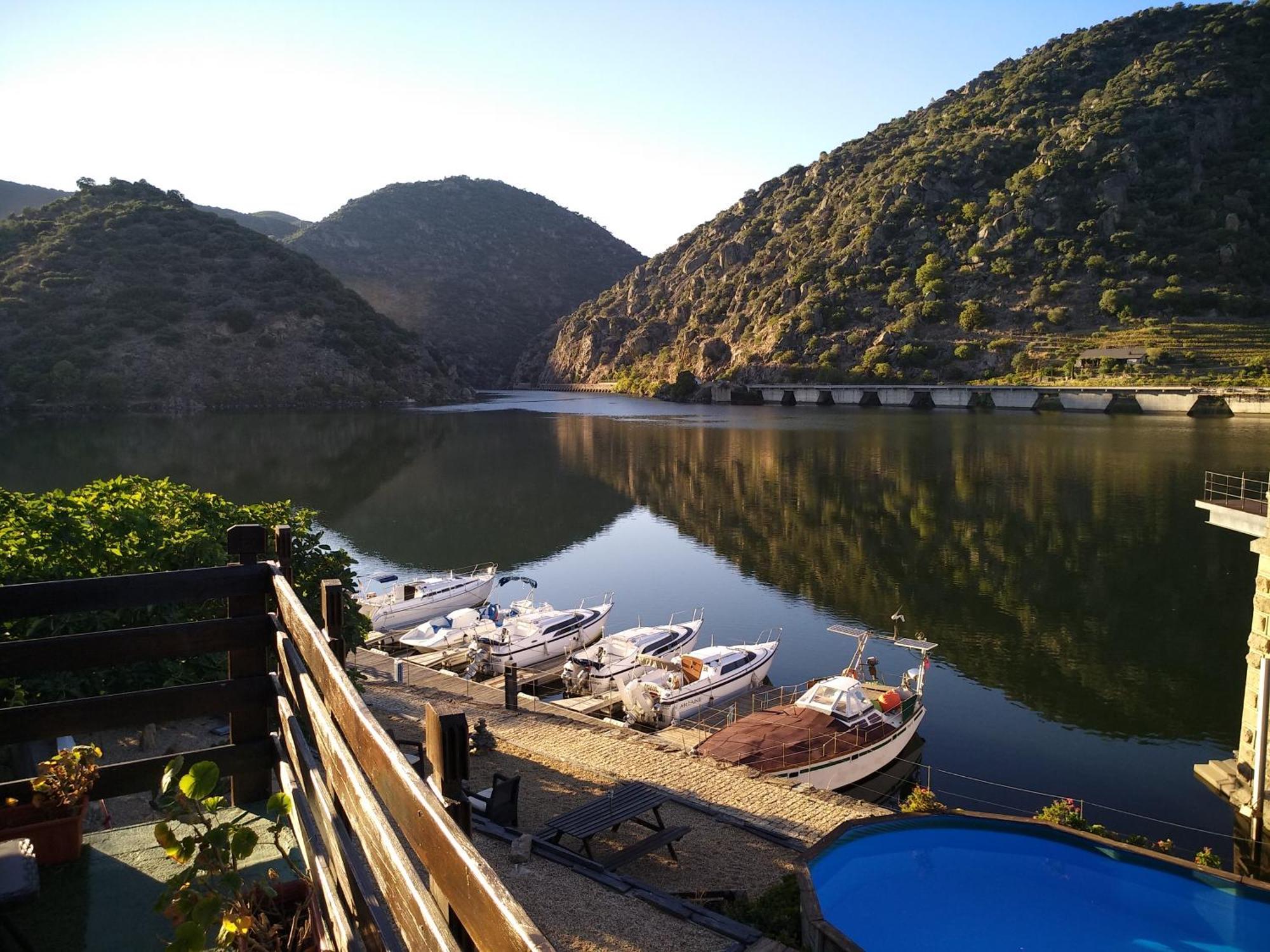 Douro Yacht Charter & Bungalows São João da Pesqueira Bagian luar foto