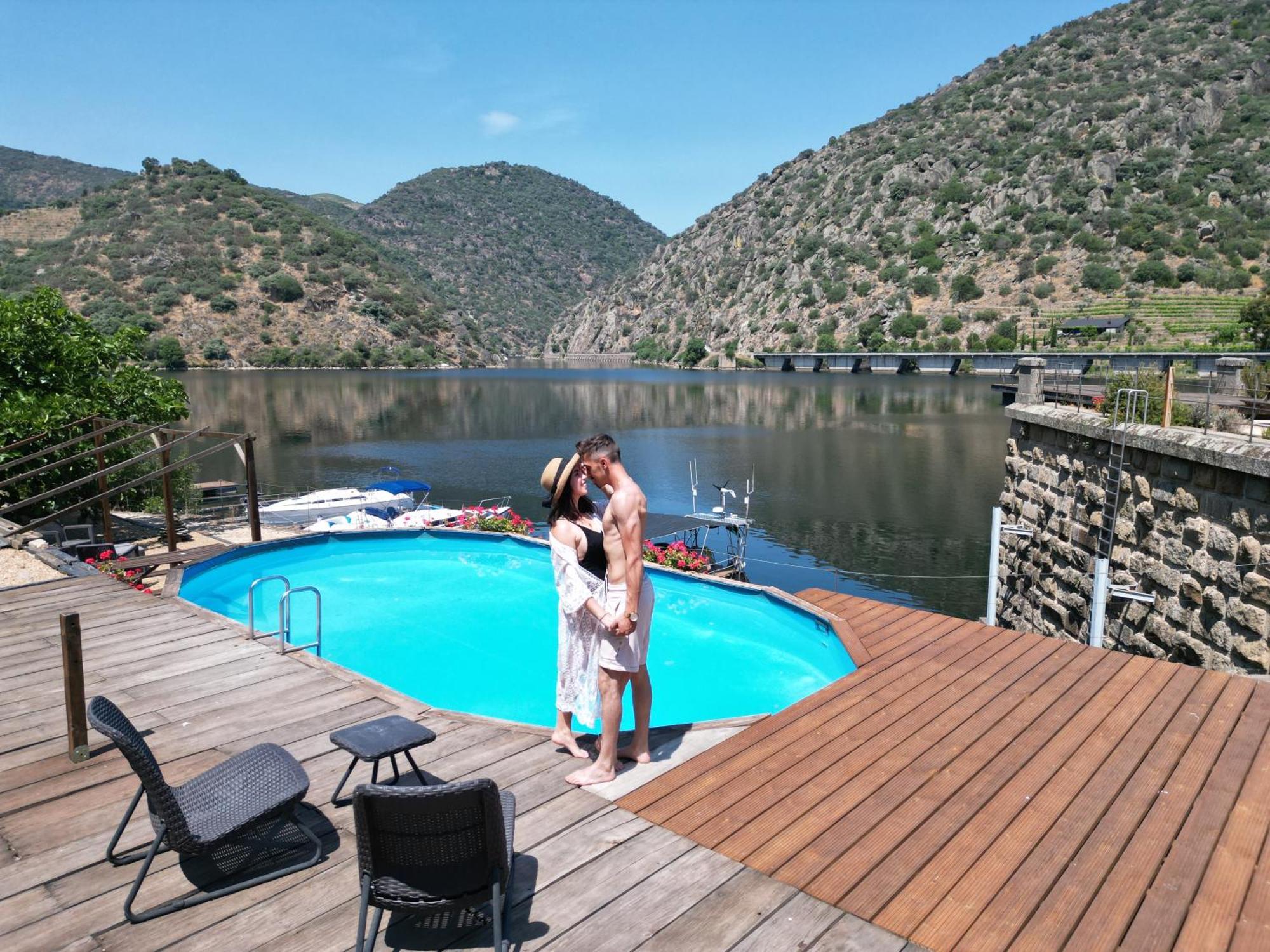 Douro Yacht Charter & Bungalows São João da Pesqueira Bagian luar foto