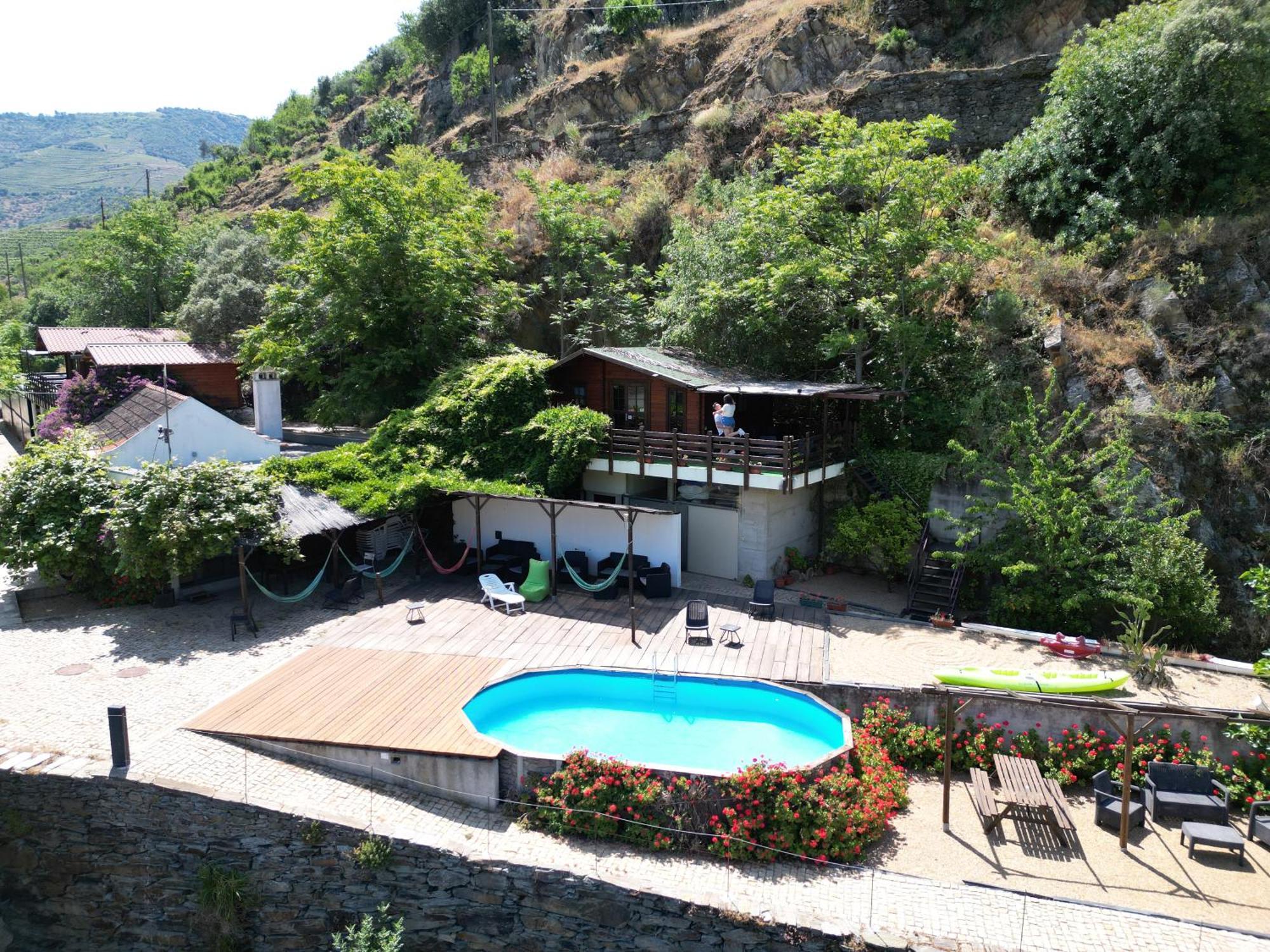 Douro Yacht Charter & Bungalows São João da Pesqueira Bagian luar foto