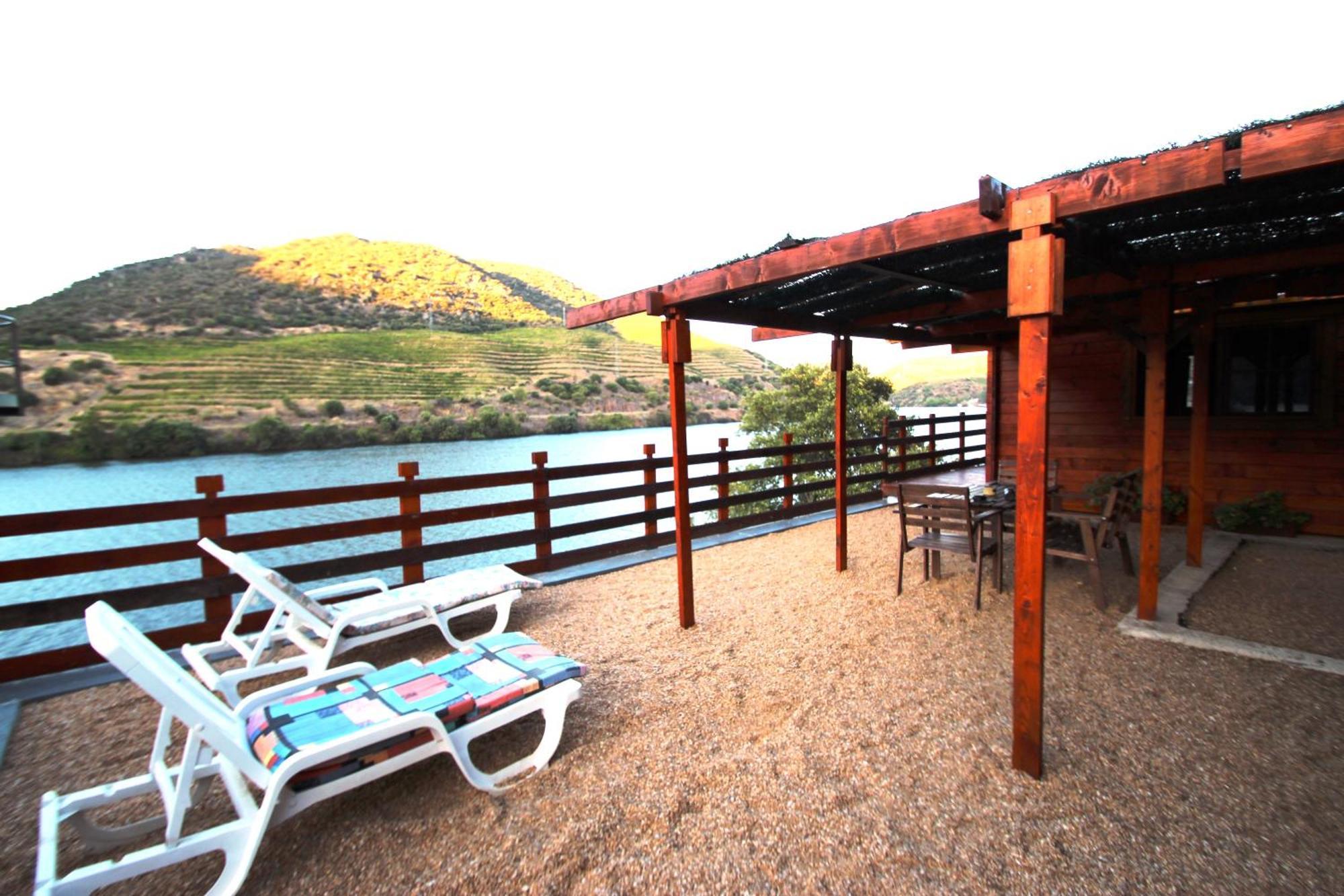 Douro Yacht Charter & Bungalows São João da Pesqueira Ruang foto