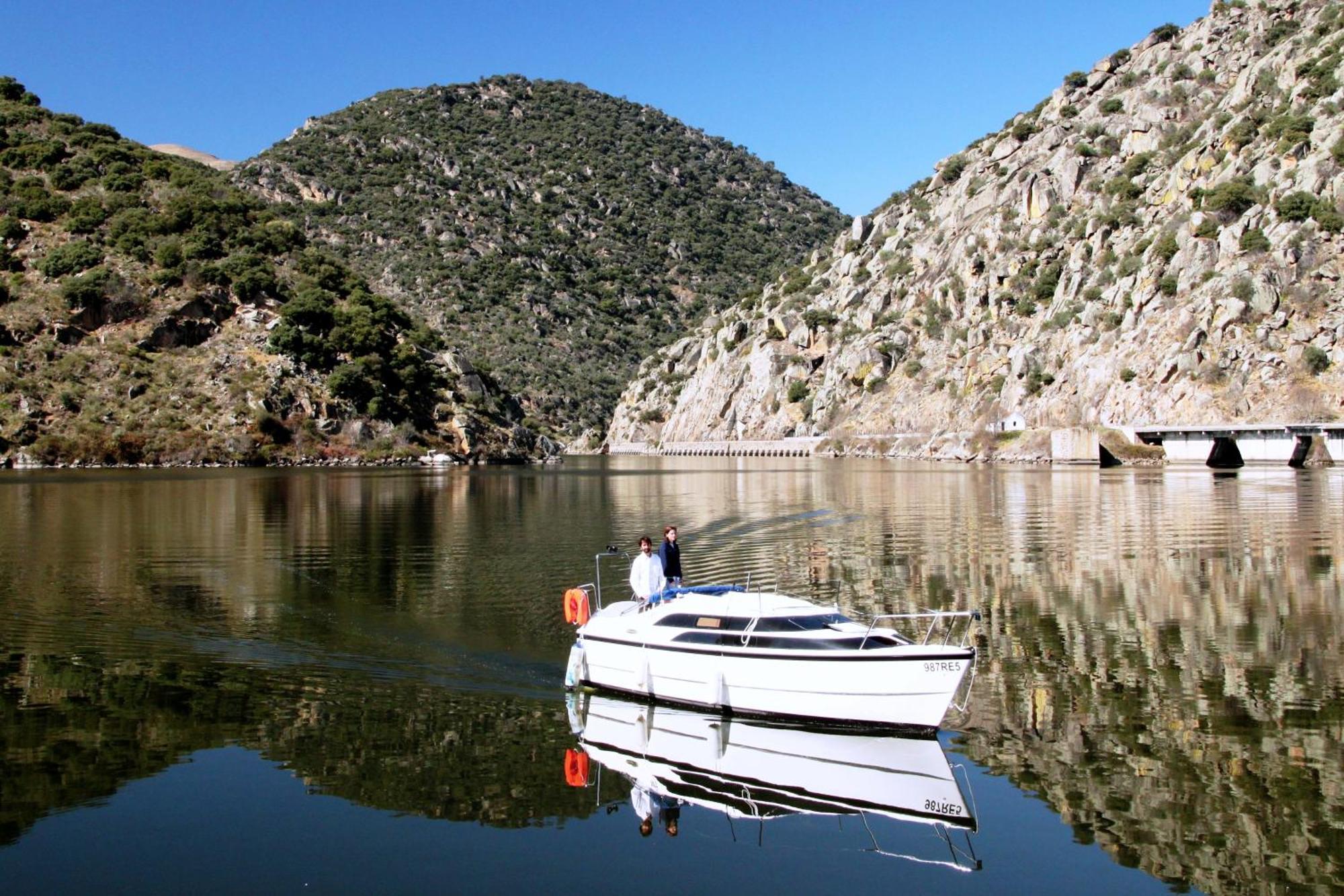 Douro Yacht Charter & Bungalows São João da Pesqueira Ruang foto