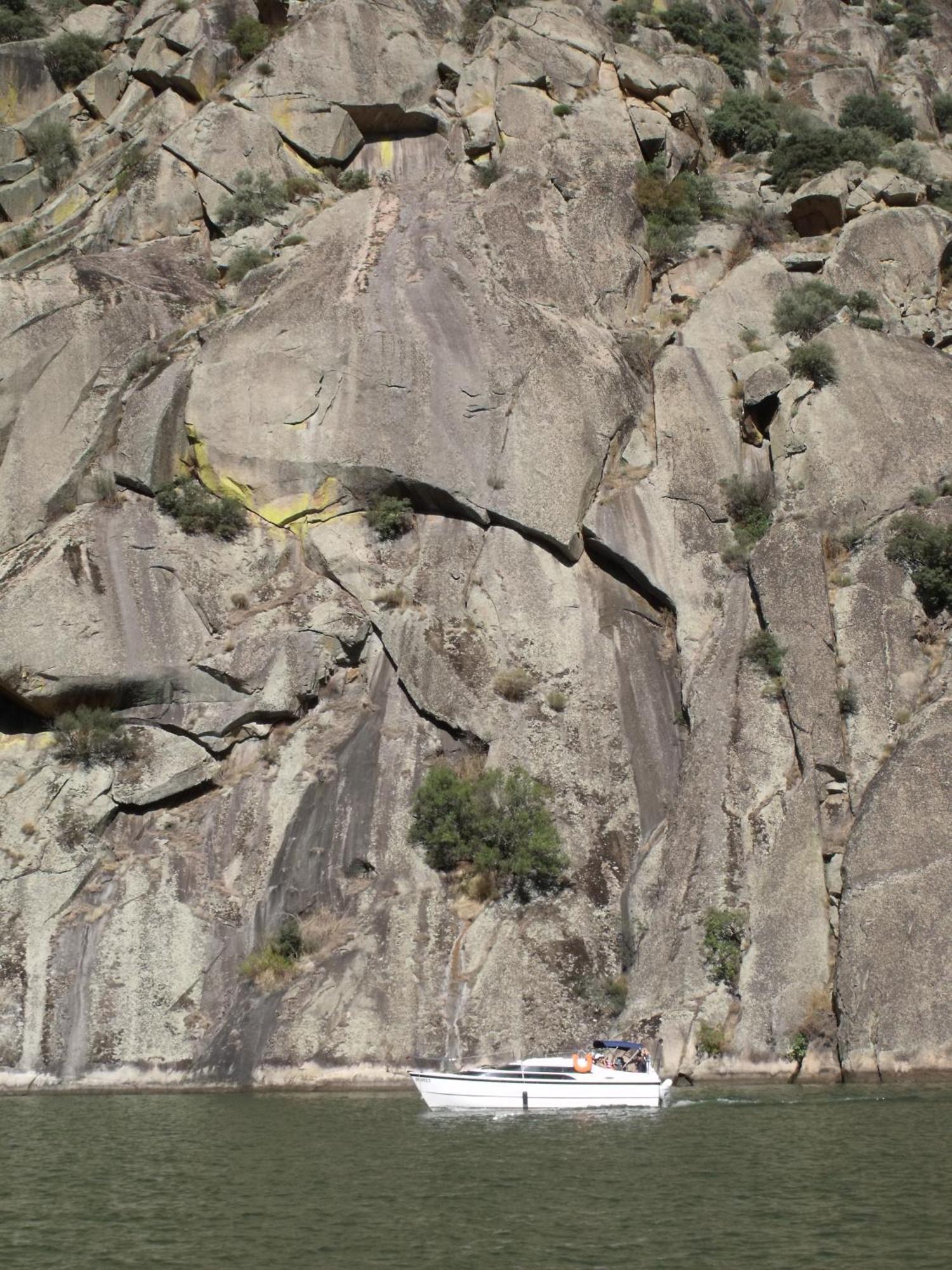 Douro Yacht Charter & Bungalows São João da Pesqueira Ruang foto